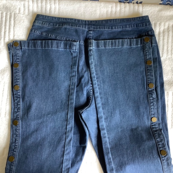 G.I.L.I Boho Retro Dual Stretch Button Flare Jeans Medium Blue Wash SZ 12 - Picture 3 of 16